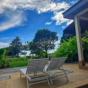 Resort Sabah Beach Villas &